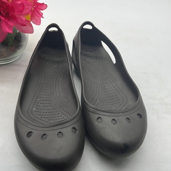 Crocs brown ballet flats Sz 11. CR0175A - Picture 1 of 7